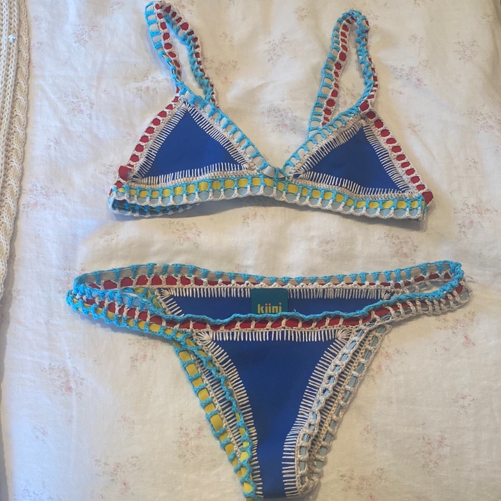 💙👙KIINI Crochet Bikini Top and Bottom size Medium